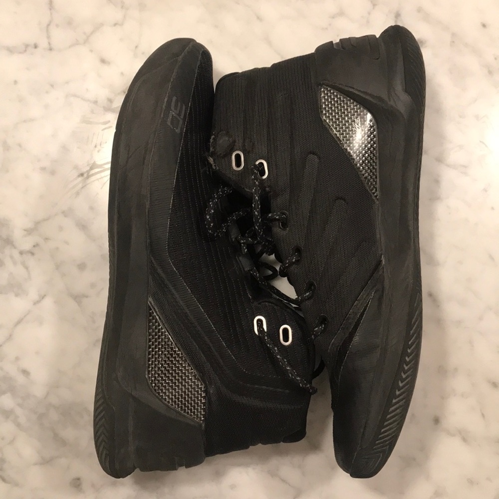 Under Armour Men’s Curry 3 Basketball Shoe